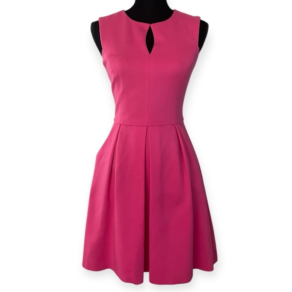 Trina Turk women’s Pink Swizzle Sleeveless Keyhole Mini Sunnie bubble cocktail